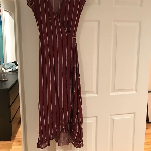 Aritzia Wilfred Free Wrap Dress - Picture 3 of 7